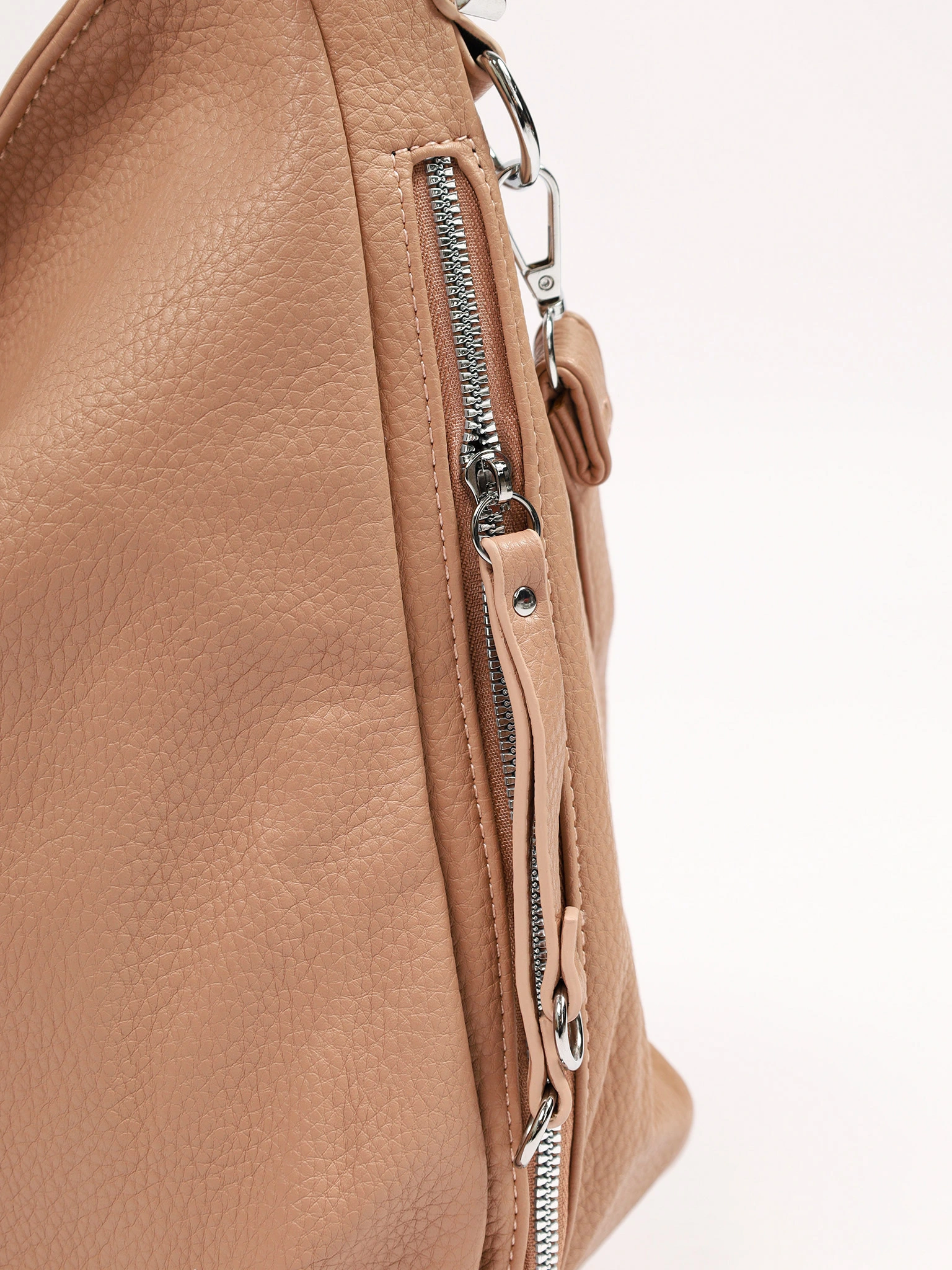 Сумка-шоппер  с боковыми карманами и декоративными пуллерами в ассортименте